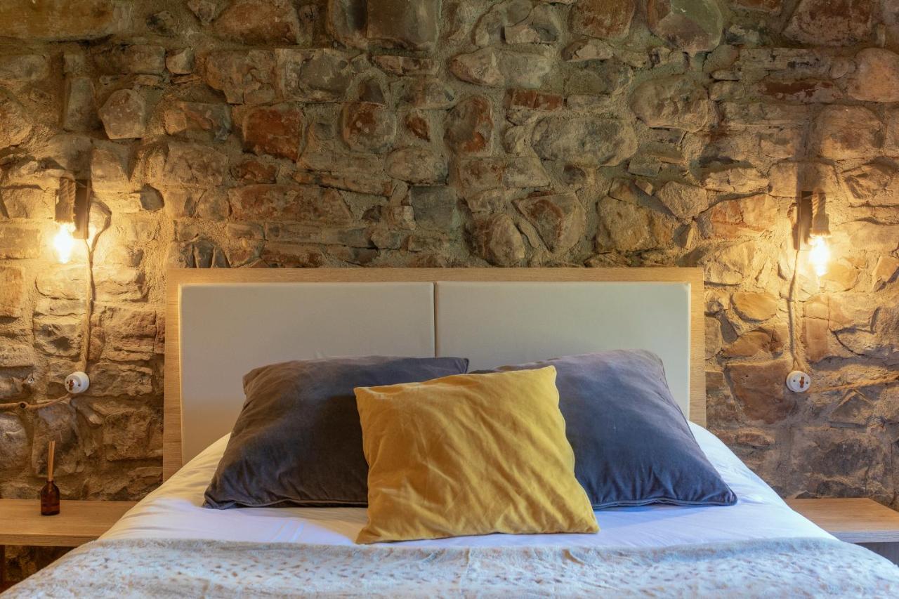 La Borda De Chelis Guest House Broto Exterior photo